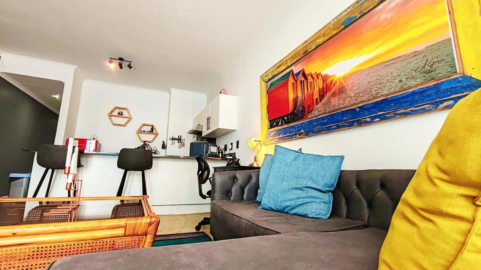 Beach Hut Empire Apartment Muizenberg 0*,  South Africa