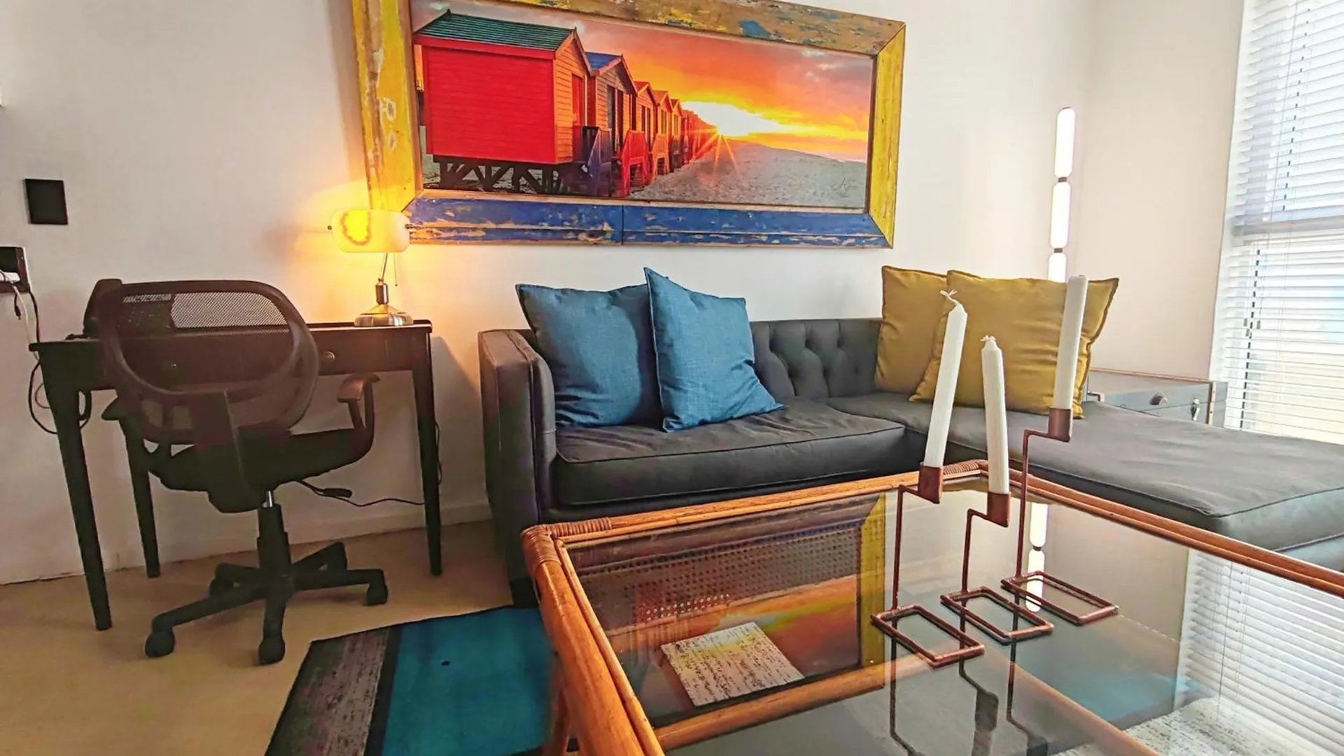Beach Hut Empire Apartment Muizenberg