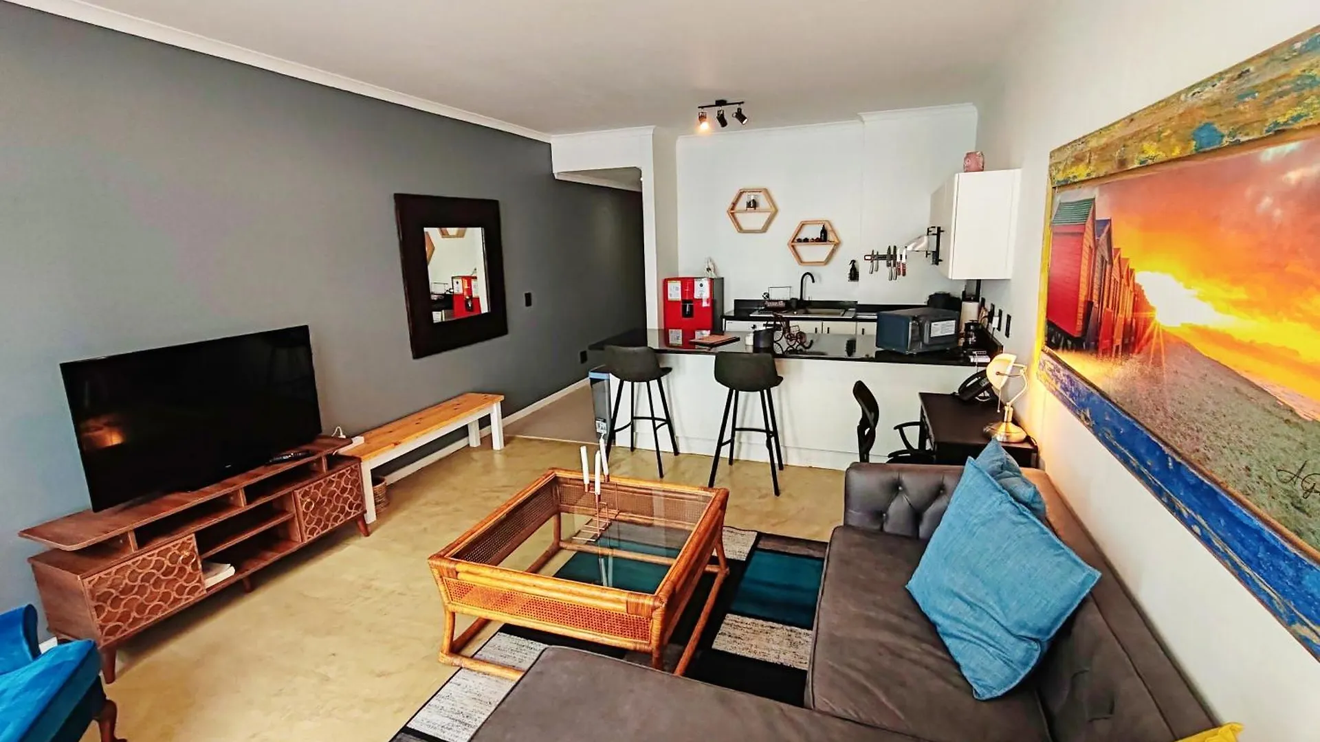 Beach Hut Empire Apartment Muizenberg Holiday home