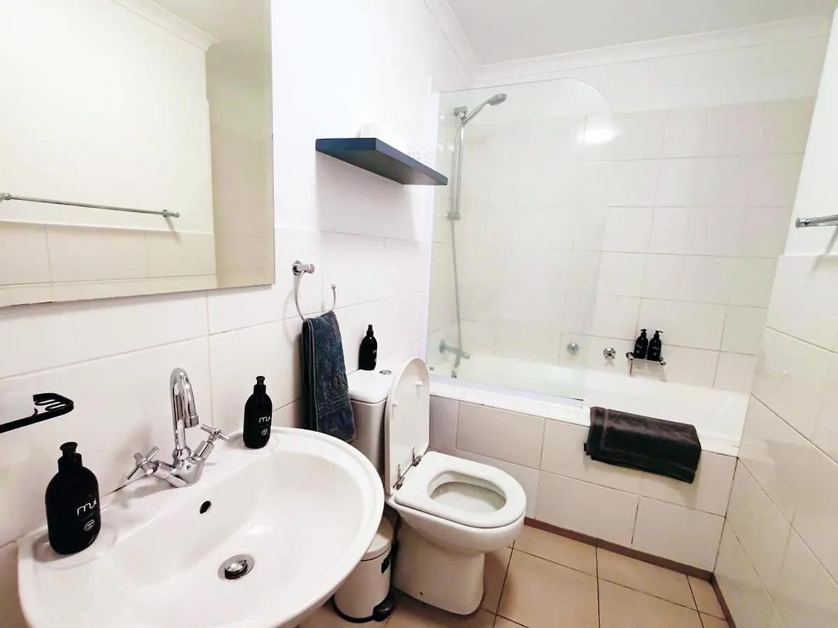 Beach Hut Empire Apartment Muizenberg