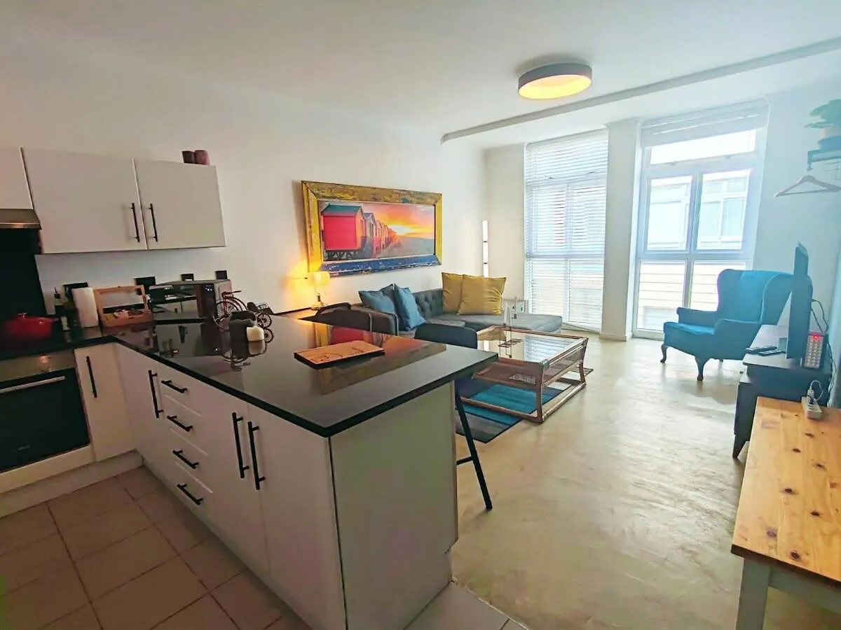 Beach Hut Empire Apartment Muizenberg South Africa